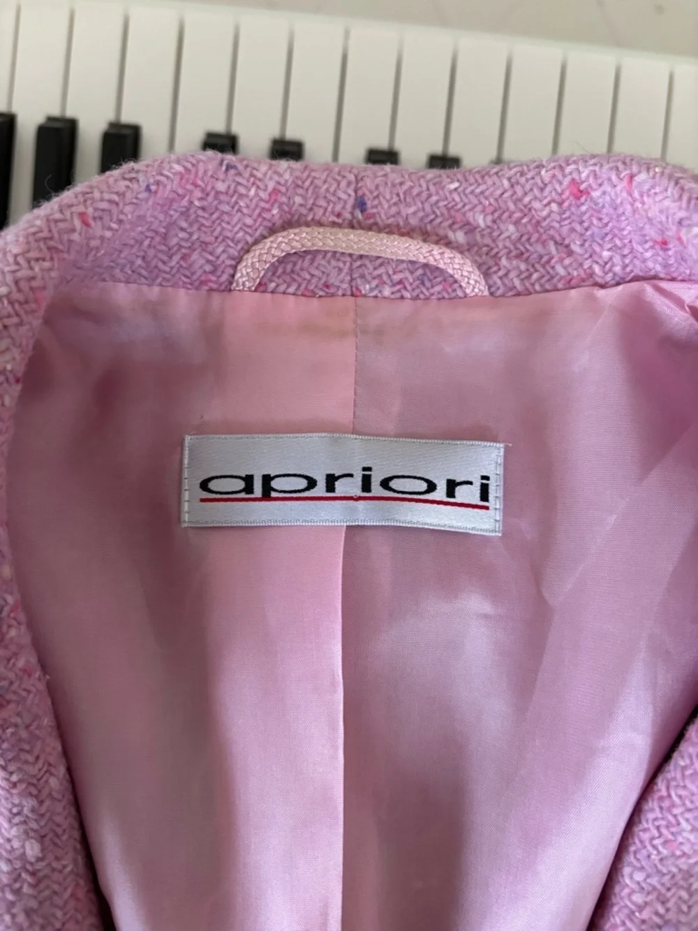 Classic Pink Tailored Women's Blazer - Picture 10 of 14